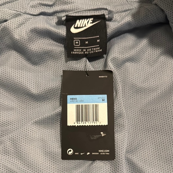 Nike Men's Black and Blue Hooded Jacket - Picture 4 of 5